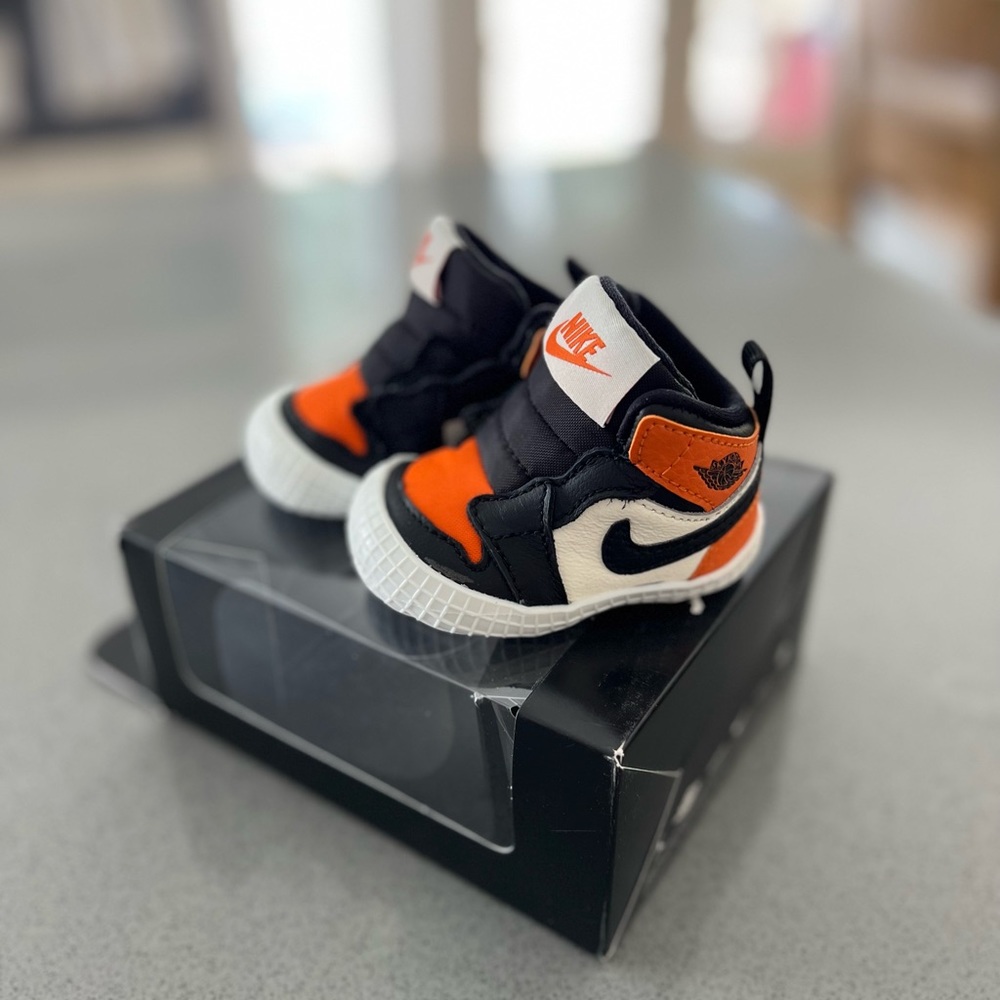 Jordan 1 Shattered Backboard crib bootie - orange